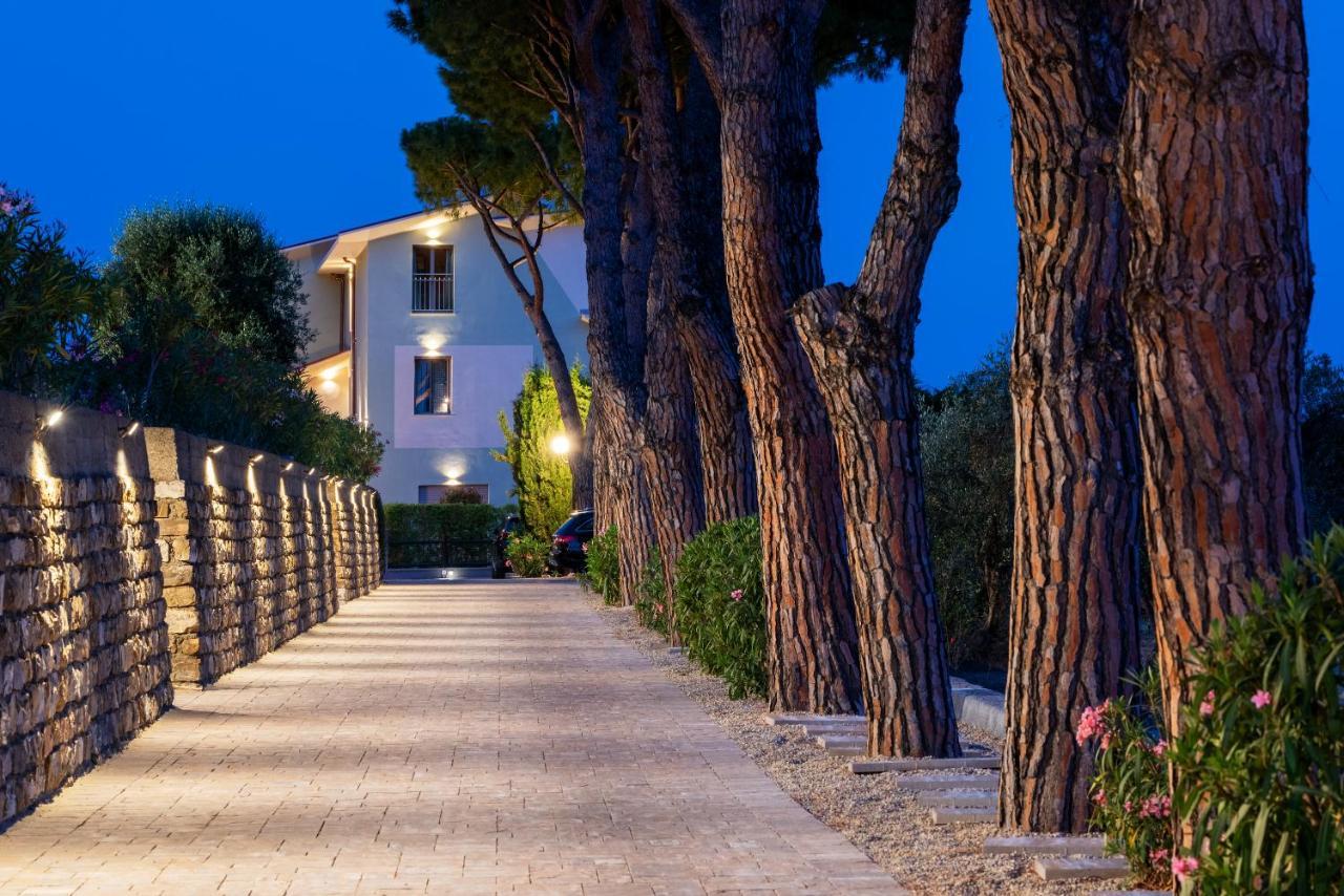 Villa Lea Империя Экстерьер фото