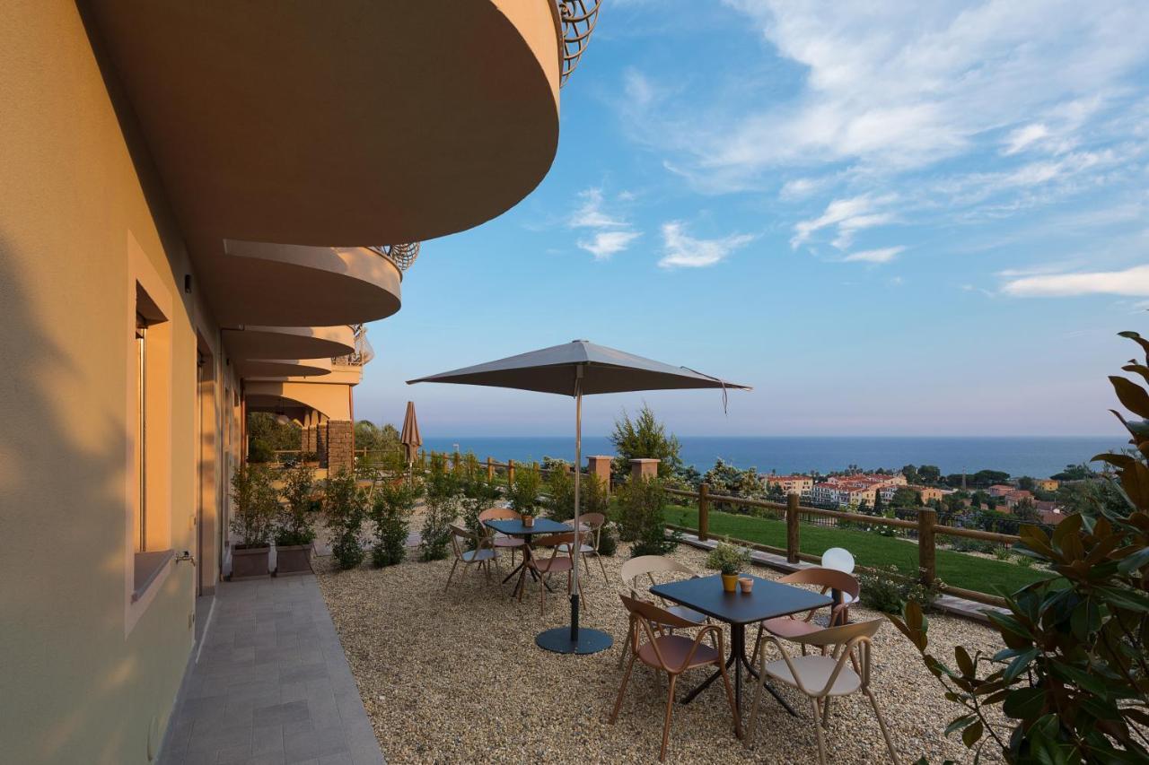 Villa Lea Империя Экстерьер фото